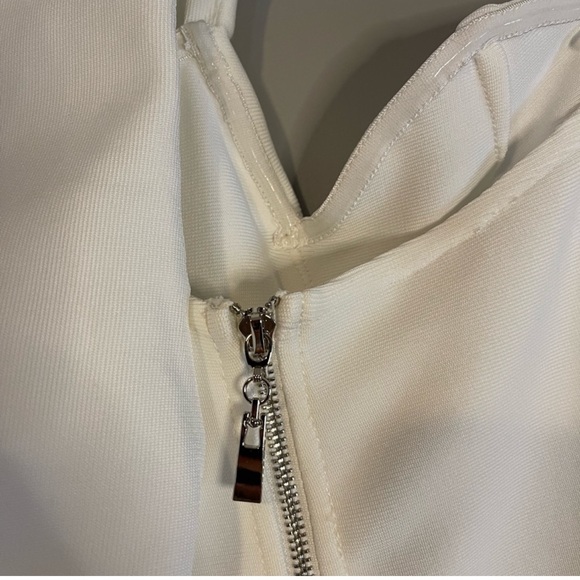 White Bodycon Ruffle One Shoulder Dress | SZ S - Picture 12 of 16